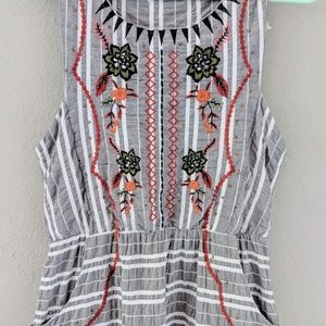 Coco + Jaimeson Grey Striped Dress Size Small